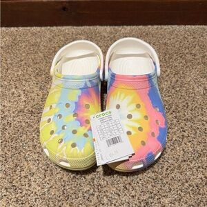 Crocs Women’s Tie-Dye Clogs - Multicolor